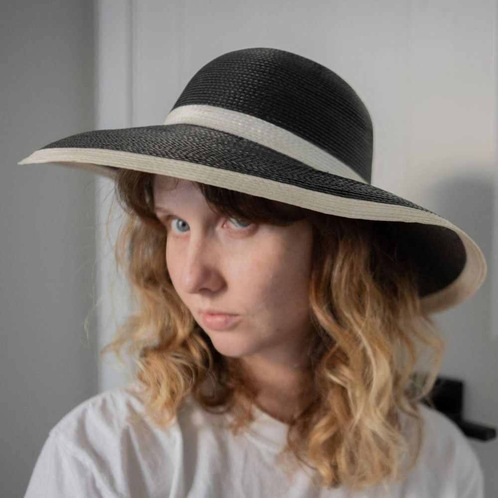 Vintage Chanel  Black and Cream Wide Brim Sun Hat no tag